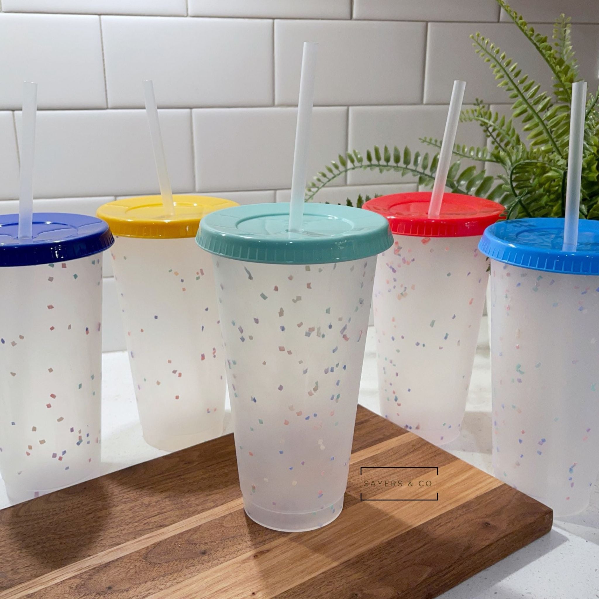Cups with Lids and Straws for Adults - 5 Glitter Reusable Cups with Lids and Straws in Vivid Colors, 24 oz Iced Coffee & Bulk Party Tumblers, Plastic